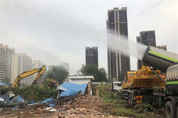 建筑拆除施工過程中如何控制粉塵