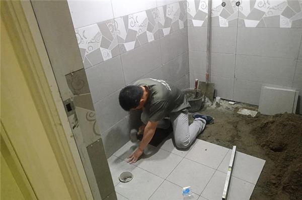 衛生間拆除-教一下如何拆除衛生間瓷磚？