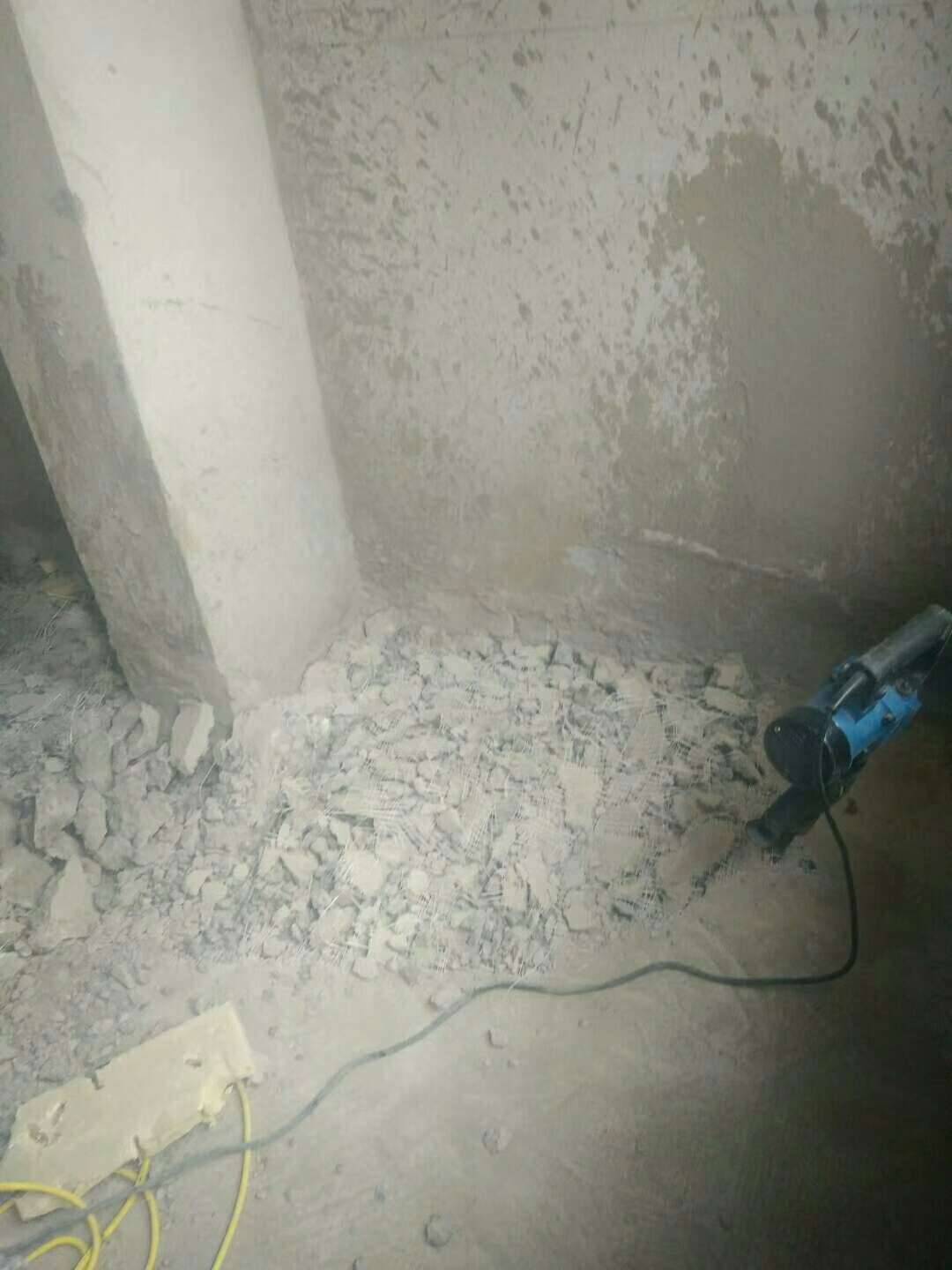 拆除舊裝修，拆墻磚，拆地磚